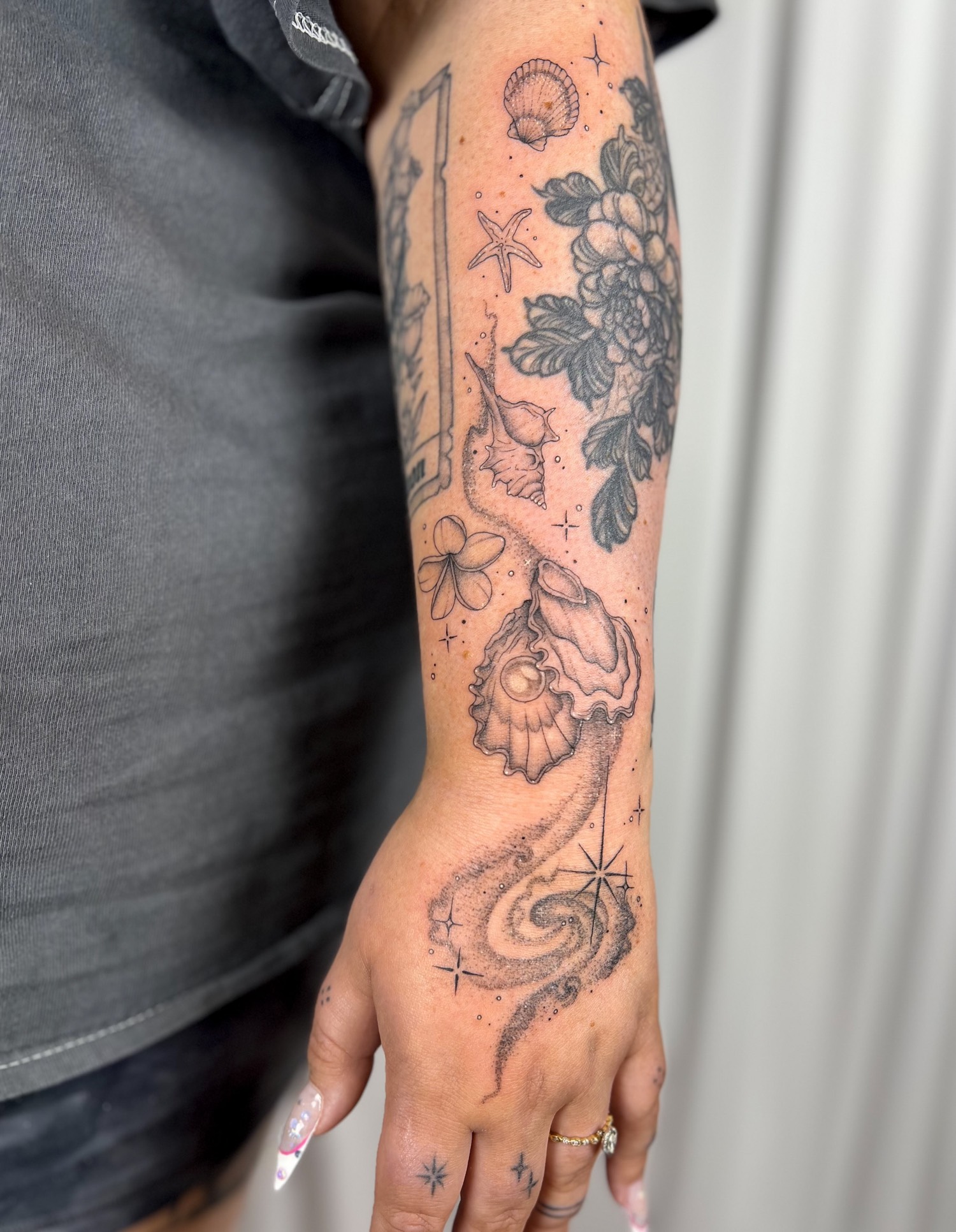 Ocean and shell forearm